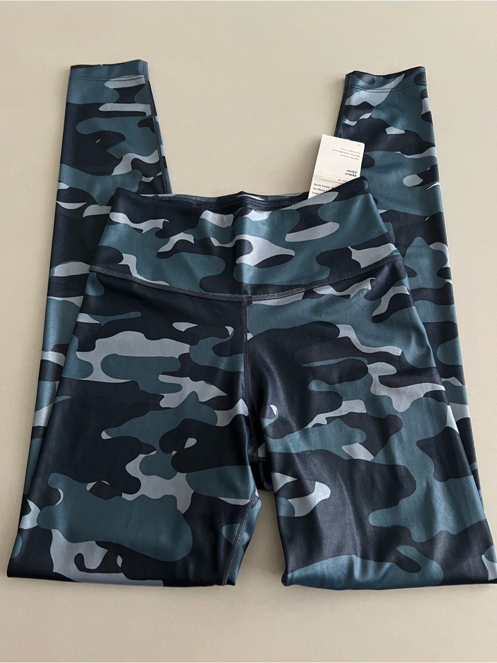 NWT Nike One Women’s Mid-Rise Blue Camo Leggings Size XS